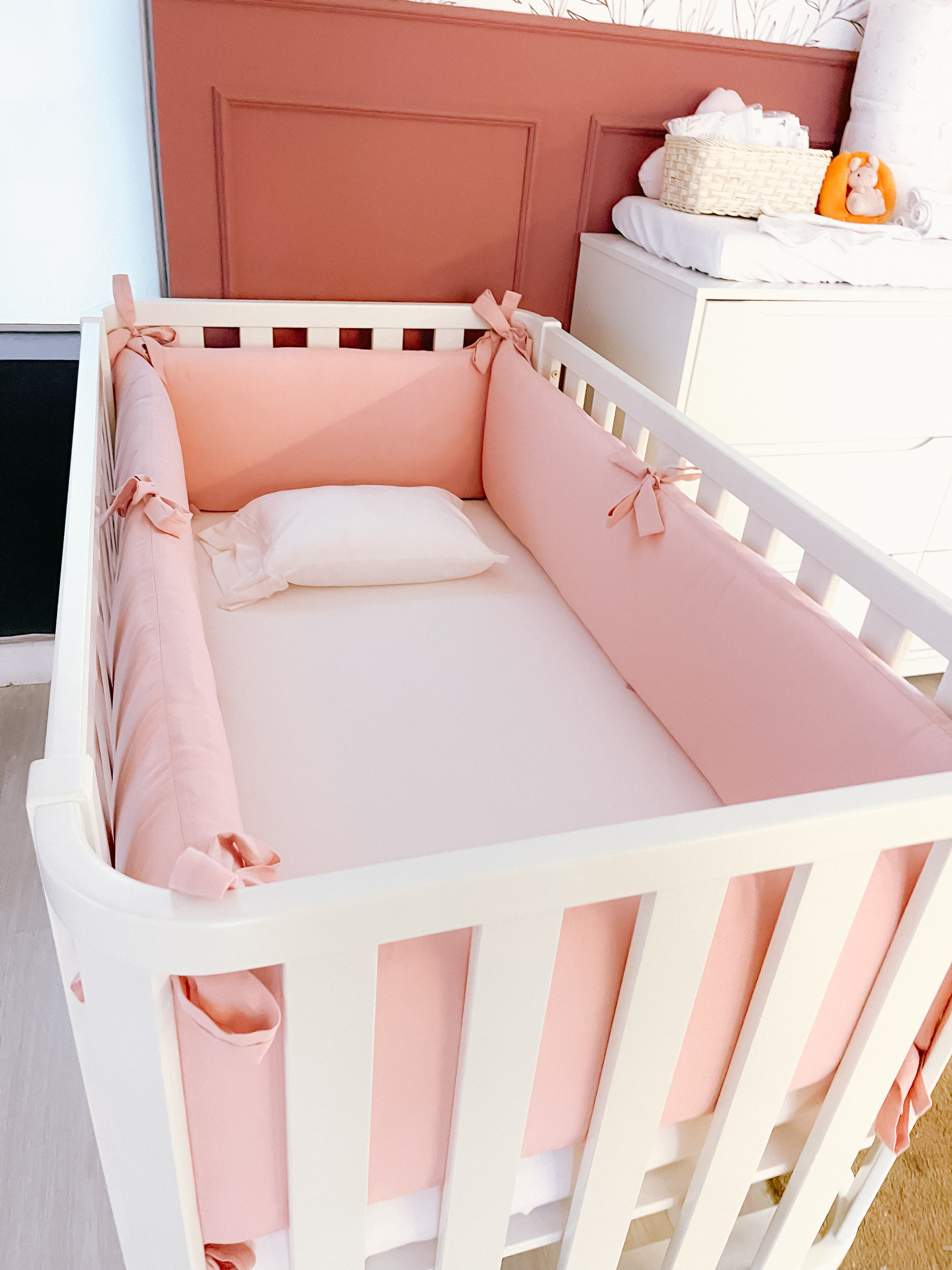 Protector de Cuna Lino Palo Rosa