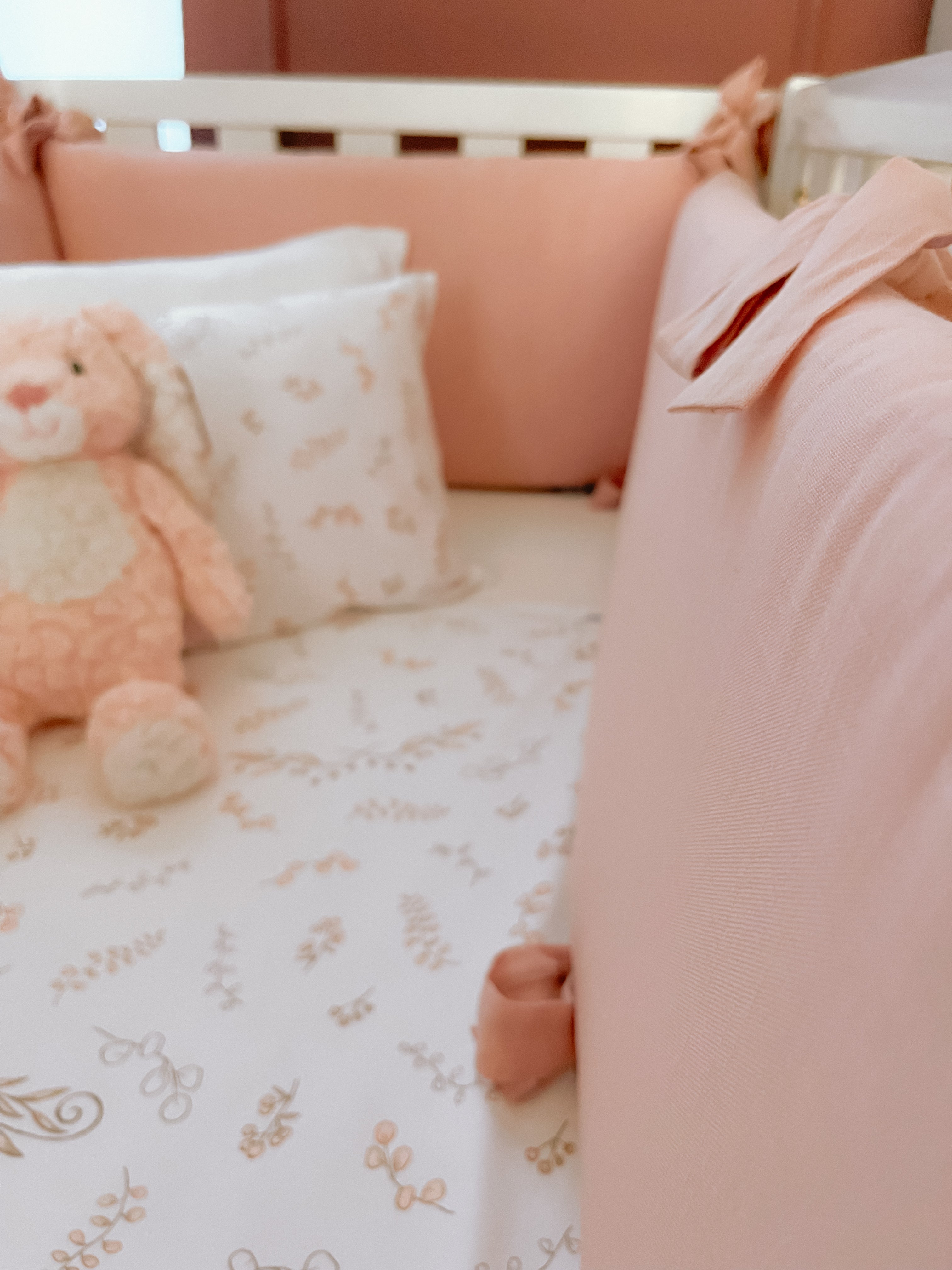 Protector de Cuna Lino Palo Rosa