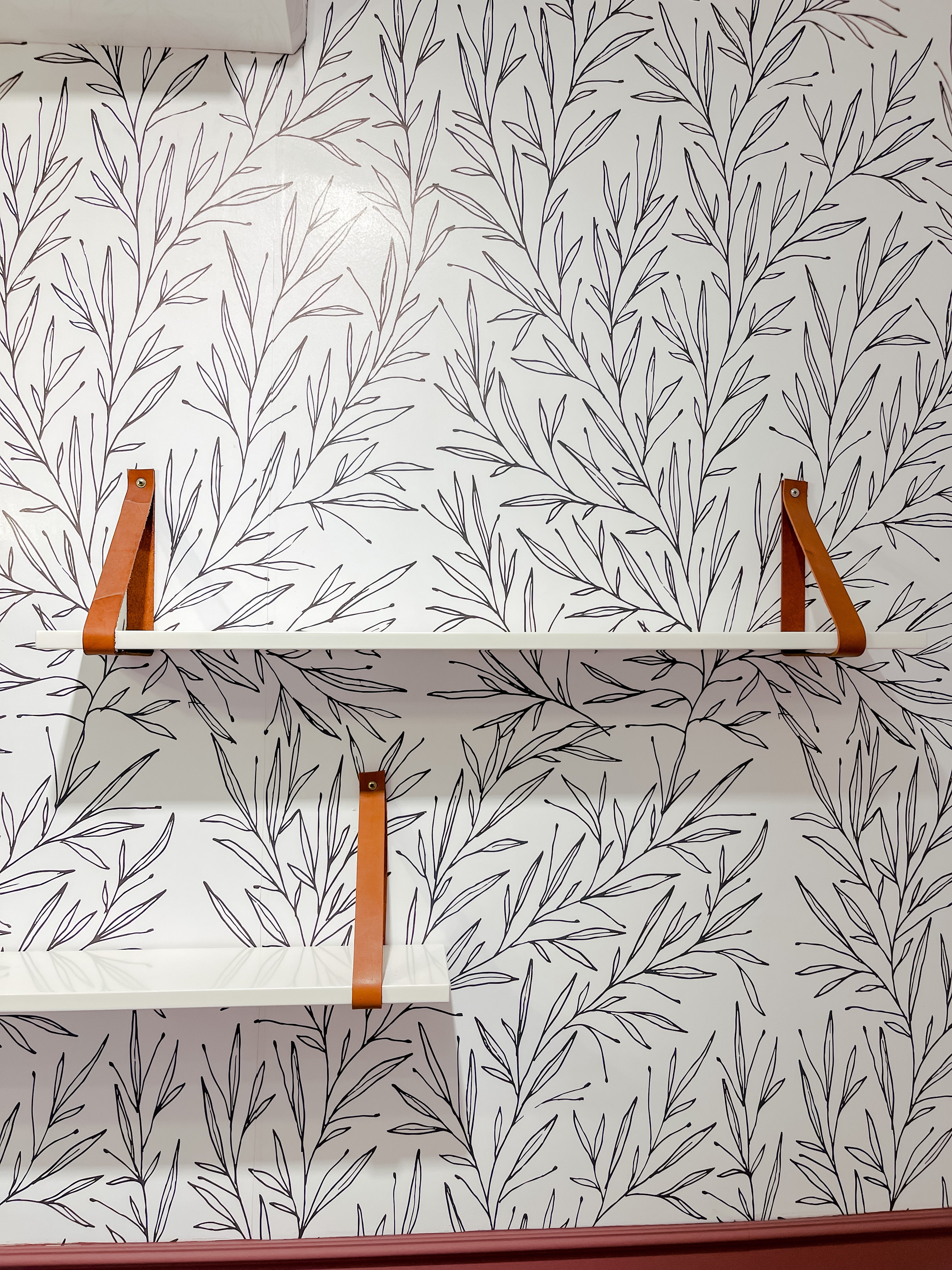 Repisa Blanca/Cuerina